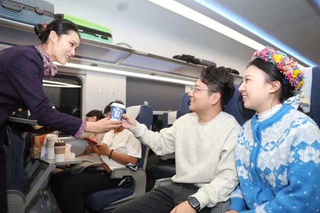 开通两周年！这趟民族风动车别错过！