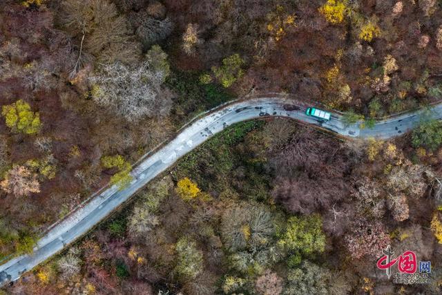 四川茂县松坪沟景区层林尽染  美景如画