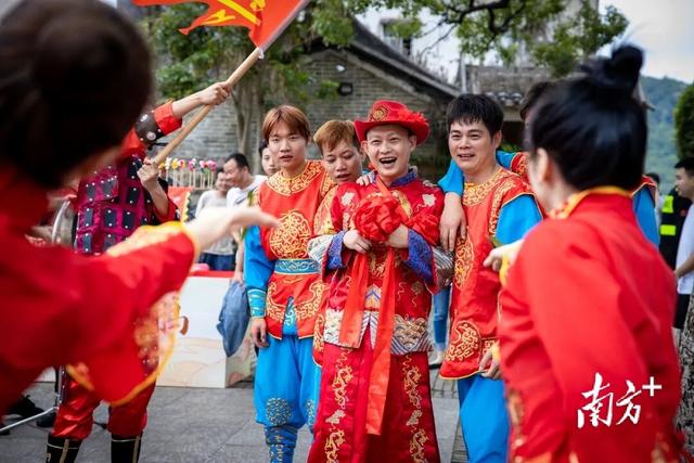 点赞｜速看国庆玩大鹏攻略！热气球、露营、航海...看看大家pick哪个？