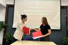 这群大学生“落户”社区，为居民健康保驾护航图片
