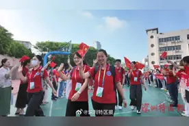 你想要的未来，就在前方！直击深圳高考现场图片