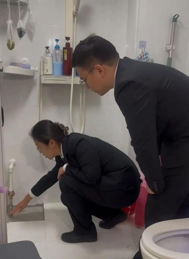 北京一业主私改暖气管，导致楼下86岁老人卫生间连续2年无暖气！法院强制执行