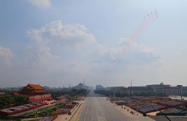 人民空军，生日快乐！