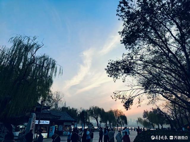 初冬时节，明湖美景