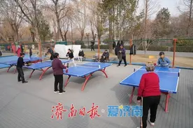 济南春光正好，公园掀起运动热潮图片