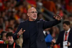 欧洲杯冠军西班牙连第四门将桑切斯都用上了，照样取得五连胜图片