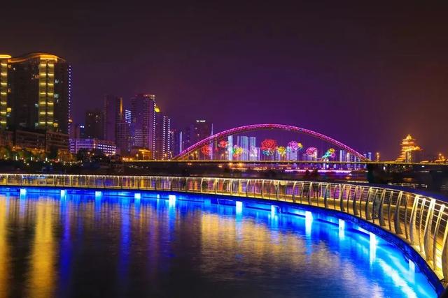 乐游绵阳 清凉一夏 ‖ 追一场演唱会，赴一场城市漫游，这个七夕，恋在涪城~