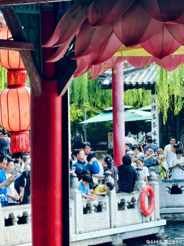 炎热的夏天，趵突泉给您带来一丝凉意