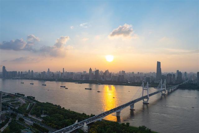文化中国行丨大江奔涌 弦歌浩荡