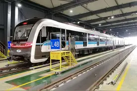 打通跨江大动脉 重庆轨道交通五号线一期工程全线开通运营图片