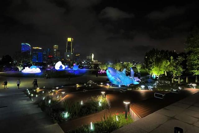前滩IN乐季活力来袭，浦东前滩打造“光影+商圈+文旅”的消费新场景