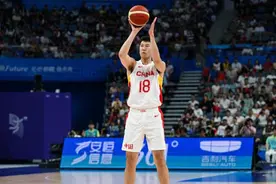祝贺！中国男篮战胜韩国挺进4强图片