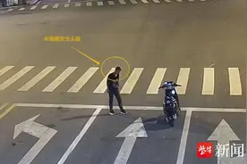 一路火花带闪电！“鬼火少年” 深夜玩“翘头”发生事故！图片