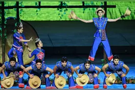 集体空竹、高空走索……这些运动会上的表演项目不简单！图片