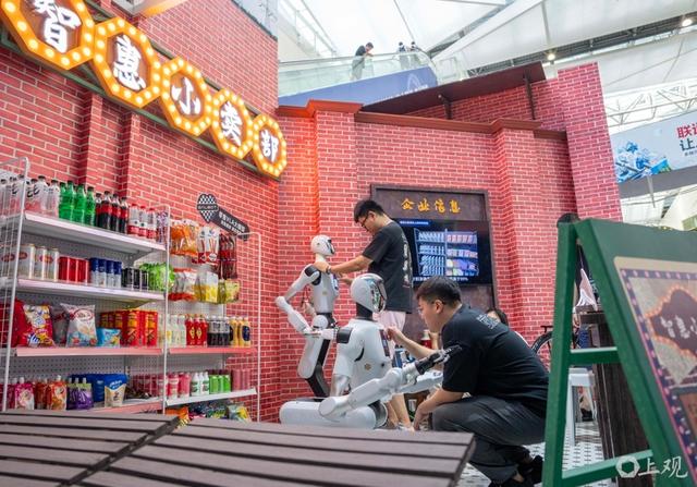 城事｜这里有全球行业最Top的客户，这家机器人企业把小展台换成了C位