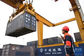 新时代中国调研行之看区域·西部篇｜广西：建设西部陆海新通道 促进海铁联运快增长图片