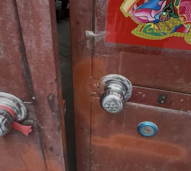 山西“狗咬人被摔死”命案调查：纠纷如何升级，“反杀”是否防卫过度？