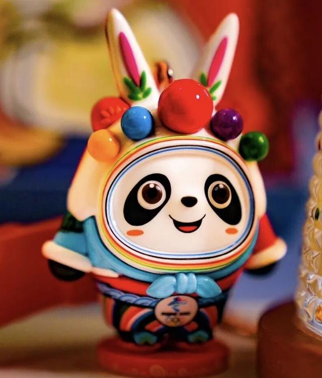 谁还记得冰墩墩有多难抢？现在“冰墩墩Plus”首秀就在呼和浩特！还不快冲