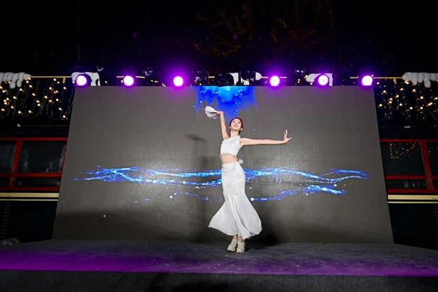 实拍！海淀学院路，新增一座列车主题公园——