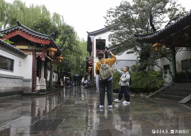 雨中趵突泉，美得让人醉