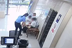 女孩买奶茶错过高铁 洪山警方助其回家图片