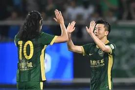 陶强龙包揽绿城两粒进球，他也曾是横空出世的天才少年图片