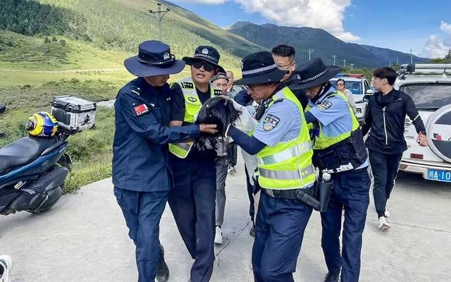 忠诚警务丨道孚不止有美景！“格桑花警务”才是最惊喜的守护彩蛋