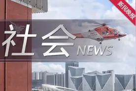 男子醉酒呕吐 轨交站长不顾脏臭照料送医图片
