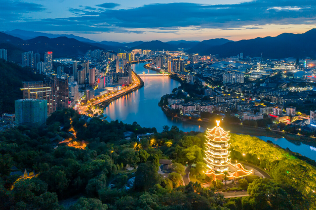 岁岁重阳暖三明！登高赏秋、品茗叙旧，这份适老活动指南请收好