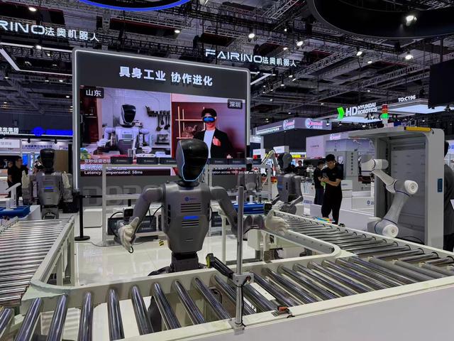 第25届工博会开幕，具身智能与协作机器人同台比拼