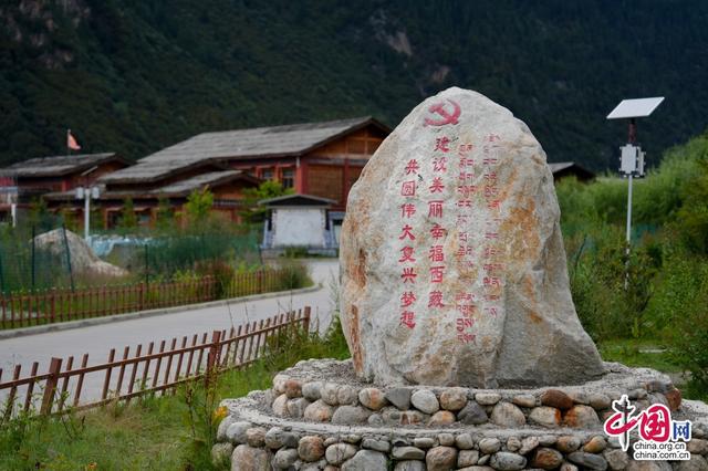西藏错高村：山湖环绕 幸福古村｜影记·扎西德勒