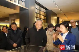 南京市的全国人大代表去年所提40余件议案建议均已办结图片