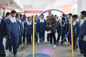 科学启智，规划未来——西安市航天城第三中学探索科学教育成长之路图片