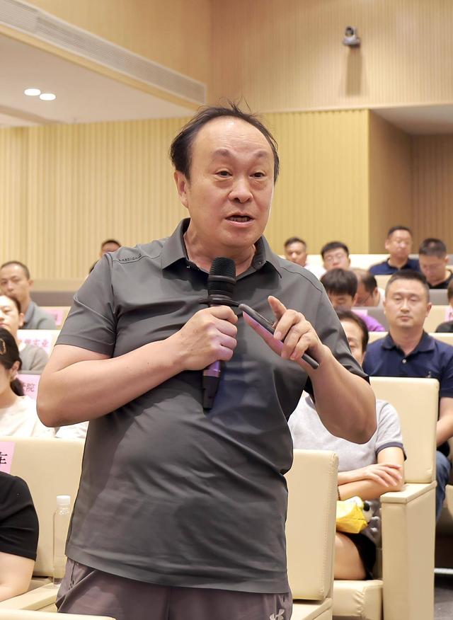 丁汉院士惠开开讲！勾勒“机器人+”赋能发展新图景
