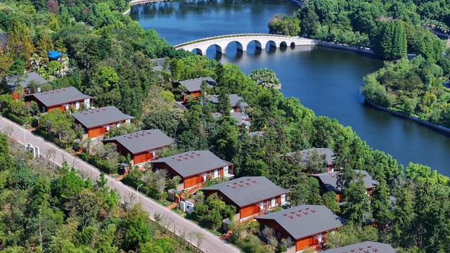 湘潭市岳塘区：城在绿中，游在“画”中