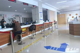 李沧区沧口街道便民服务“不打烊”“进社区”  群众有事“随时办”“零距离”图片