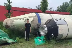 高中生自制火箭，还真“上天”了？图片