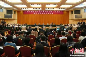 浙江省省长：坚持做到政府服务“有求必应、无事不扰”图片