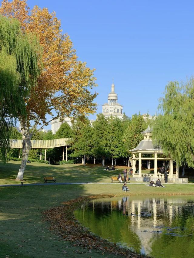 周末N次方|打开这份江汉赏秋图鉴→