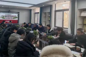 扬起教育强国建设的强劲风帆 ——济南五中组织干部学习《教育强国建设规划纲要（2024—2035年）》图片