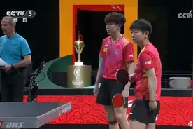 继续加油！莎头拿下第一局图片