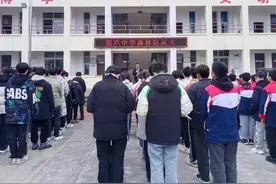 警钟长鸣，方能防患未然——乐山市沙湾区葫芦中学上好开学安全教育“第一课”图片
