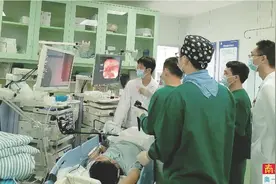 低位直肠癌患者术后闭锁 专家巧妙出招疏通成功保肛图片