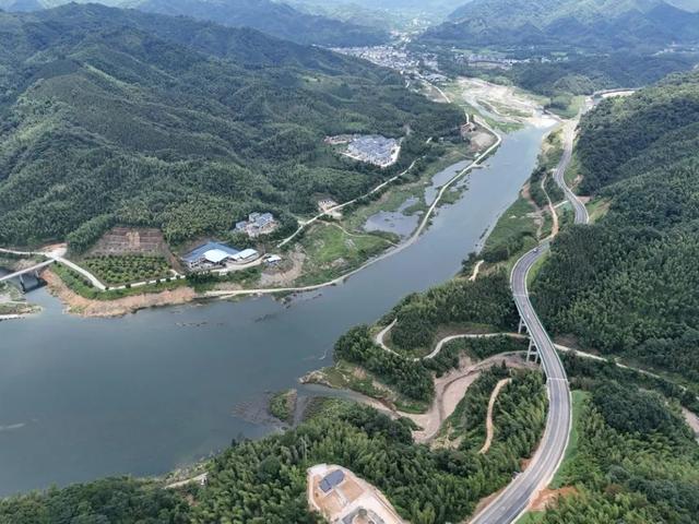 桂在交旅｜广西这条“最美旅游公路”串起避暑好风光