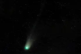 星空有约｜12P彗星将与蛾眉月、木星陆续“同框”图片