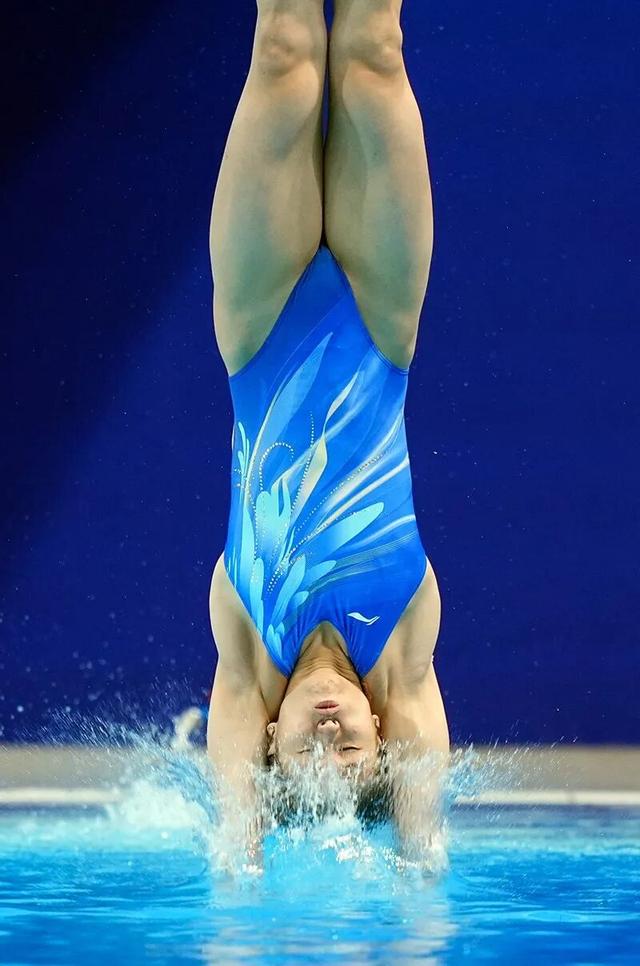 焦点｜湖南涟钢跳水队运动员屈芷欣获“十五运	”跳水女子个人全能铜牌