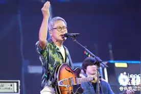 暖心了，音乐节|⑤“光阴列车”满载情怀，罗大佑是我们回不去的青春啊！图片