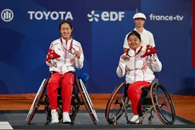 对话巴黎残奥会轮椅网球运动员王紫莹：双打创造了中国最好成绩 回家想把奖牌戴在父母身上图片