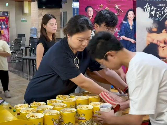 “探寻红色影像，传承革命精神”西安市阎良区举行儿童观影主题活动