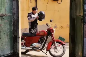 魏建军摩托40年如新 型号为中国自主生产的“幸福250”图片